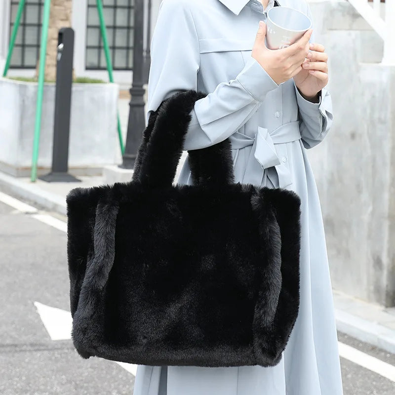 Fashion large Tote Bag Luxury Faux Fur Women Handbags Designer Lady Hand Bags Fluffy Soft Plush Shopper Bag Warm Winter Sac 2024