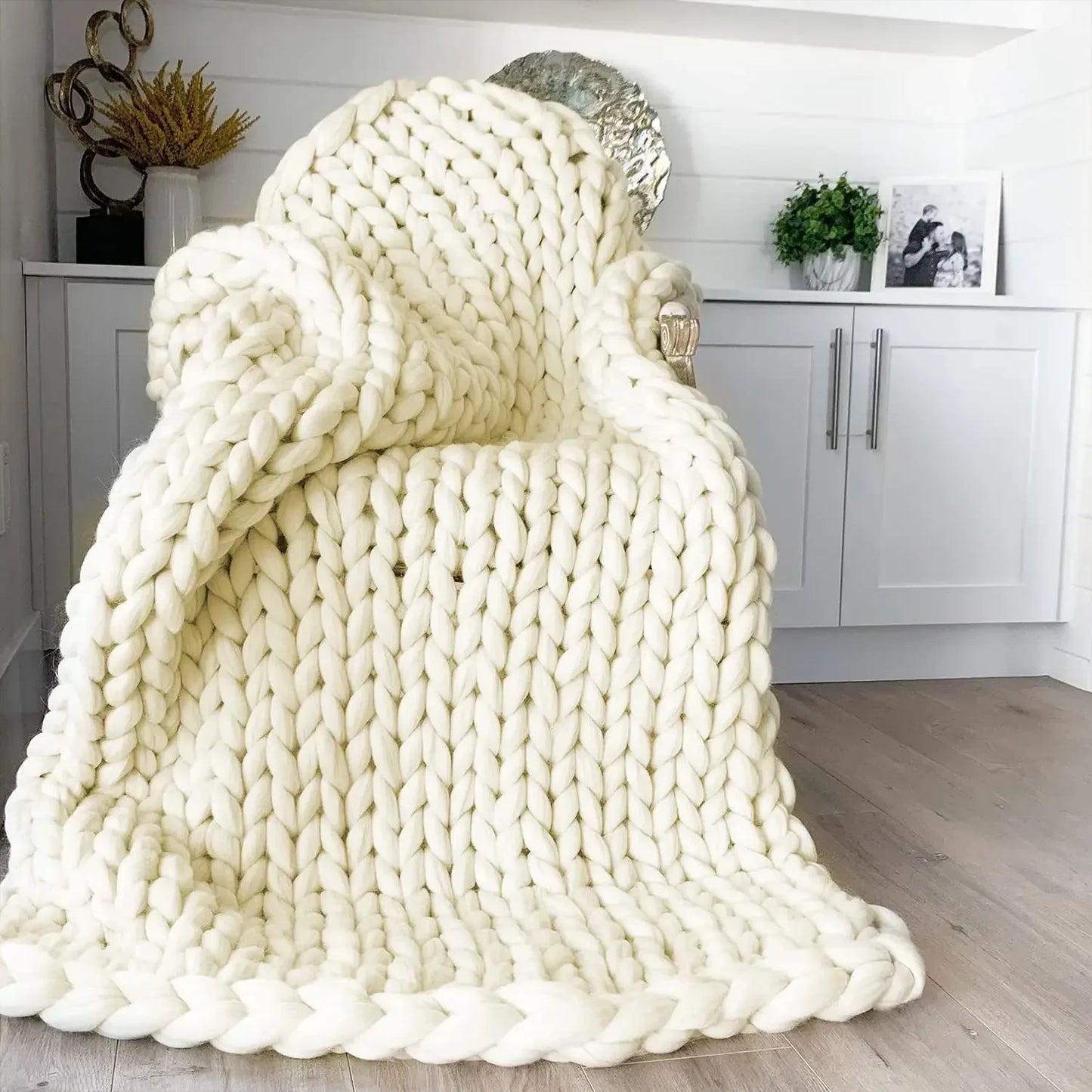 Nordic Style Chunky Knit Throw Blanket, Soft and Warm Wool Yarn Sofa Cover Handmade Cozy Knit Blanket