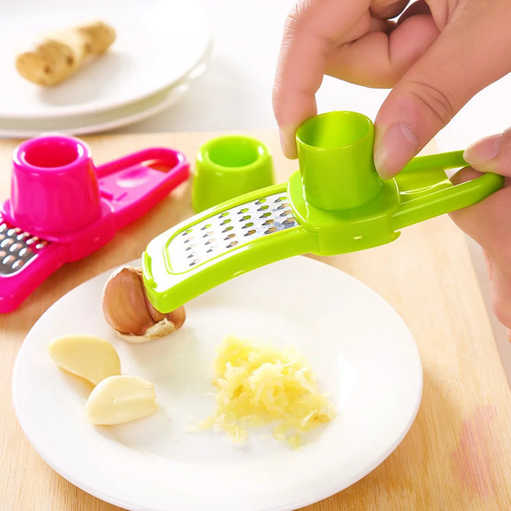 New Multifunctional Garlic Crusher Manual Garlic Pressing and Grinding Quick Hand Protection Kitchen Small Tool Accessories